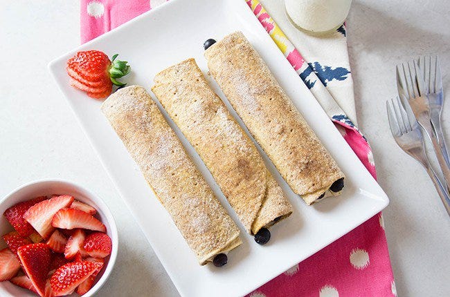 Blueberry-Cinnamon-Roll-Ups _RESIZED-4
