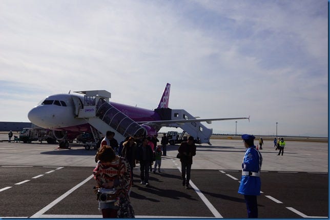 樂桃航空 搭機初體驗 開箱文 KIX 關西機場第二航廈 圖多 Peach LCC — 2013 跨年京都行   機場懶人包 - 這裡胡說 JL TALKS