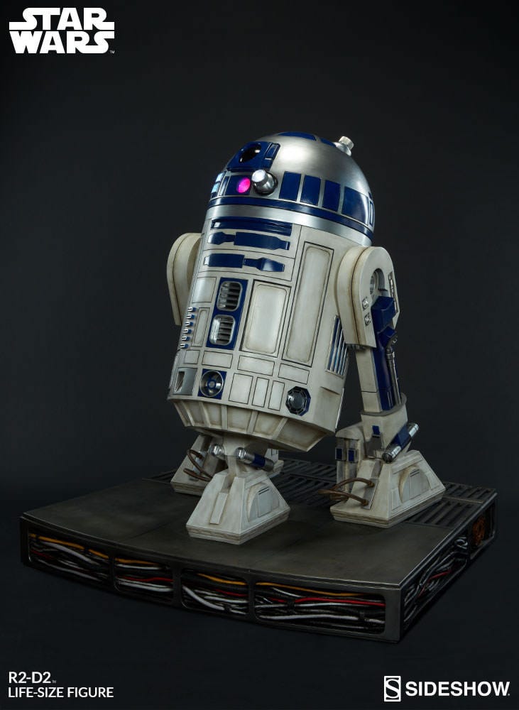 star-wars-r2-d2-life-size-figure-400277-09