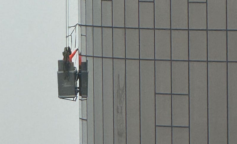 Safety tips for abseiling window cleaning