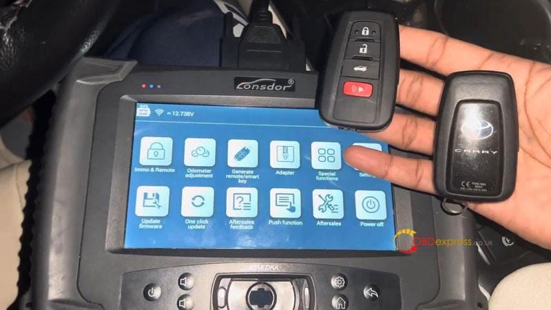 Lonsdor K518 Pro に 2019 トヨタ カムリ ハイブリッド スマート キーが追加