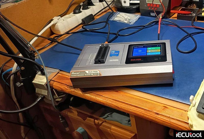 Xhorse Multi Prog Read and Write VW Passat EDC17C46 ECU on Bench