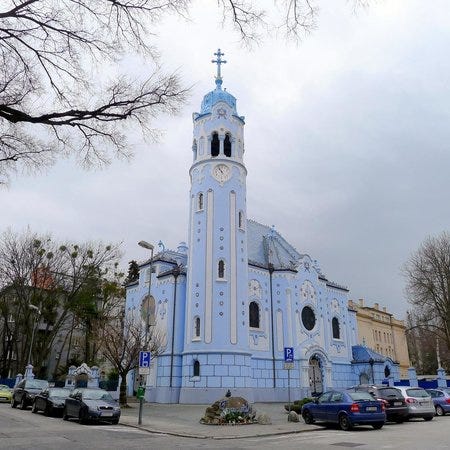 Bratislava Gezi Rehberi - Mavi Kilise