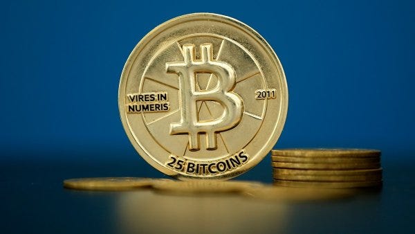 Self-proclaimed bitcoin creator stands down