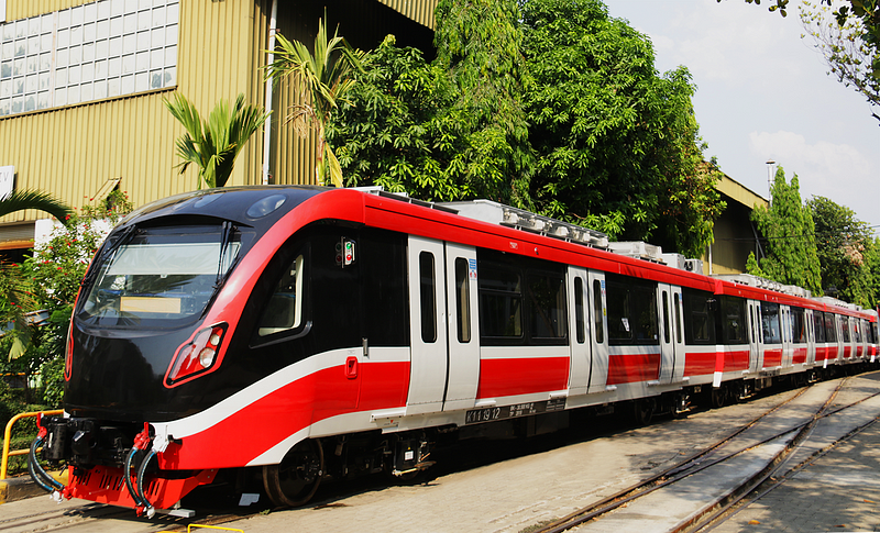 Beda LRT Jakarta dengan LRT Jabodebek