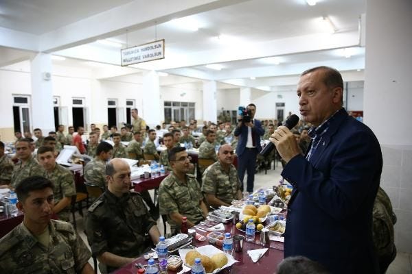 Erdoğan Cizre ‘de iftar yaptı