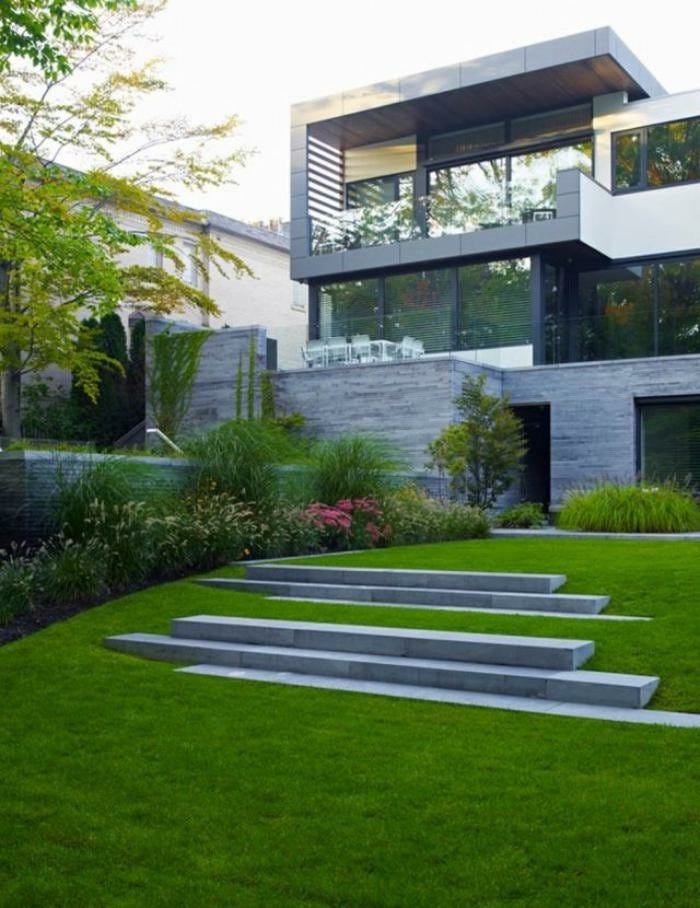 moderne-gartengestaltung-rasenfläche-