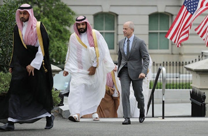 خليل زاد: السعودية تعترف بدعم التطرف ولا تعد إسرائيل عدوا