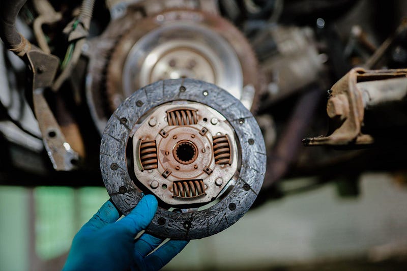 https://www.smautoservice.co.uk/clutch-repair-replacement-trowbridge-uk/