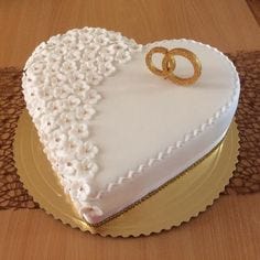 Cakes for Loved One in Diwali Seasons