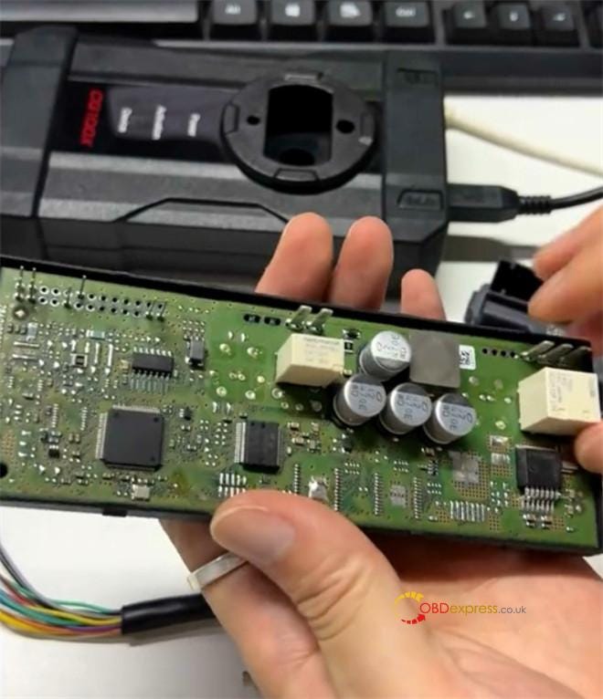 Repair Audi Rear Tailgate D70F3373 MCU by CG100X