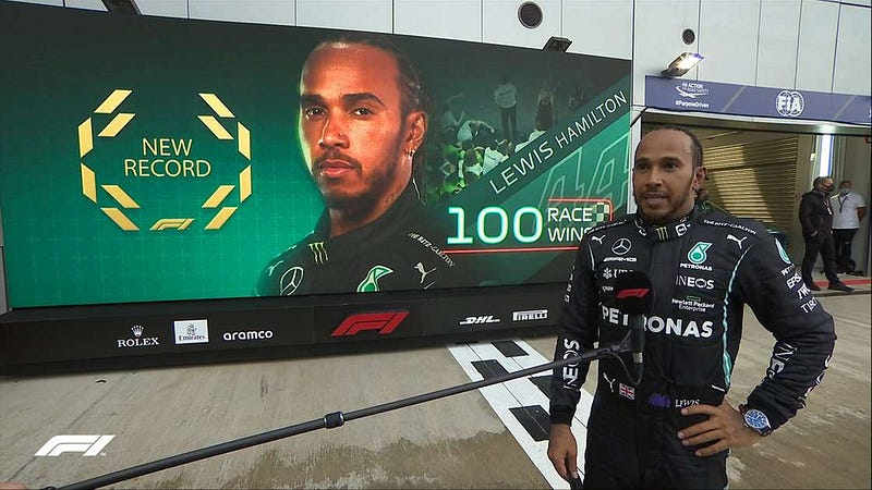 Hamilton conquistou sua 100ª vitória na Fórmula 1.