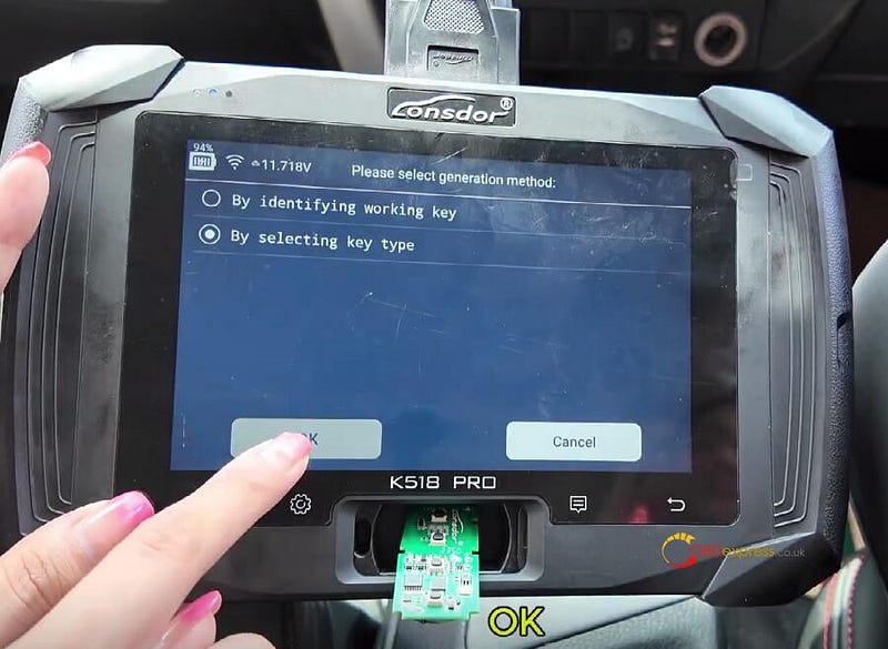 Lonsdor K518 Pro Programs 2016 Toyota RAV4 All Keys Lost