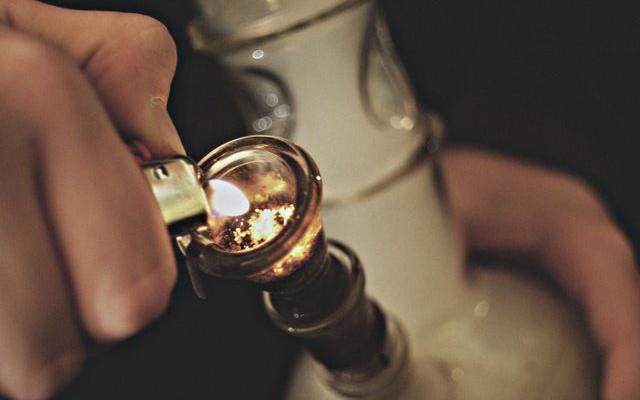 #Quiz: Which Type of Bong Should You Use To Get High?