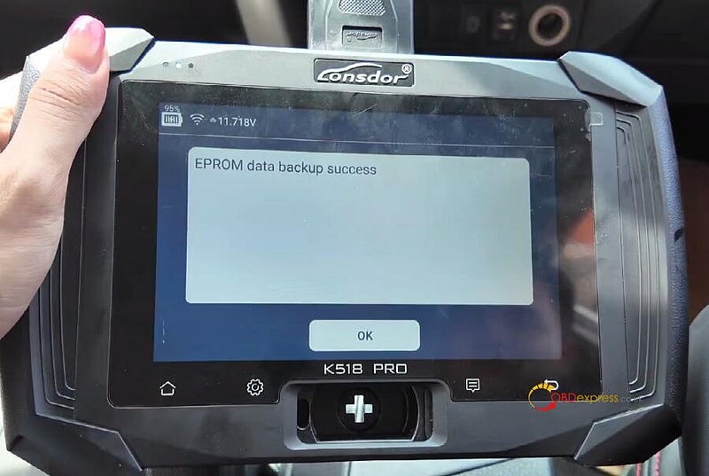 Lonsdor K518 Pro Programs 2016 Toyota RAV4 All Keys Lost