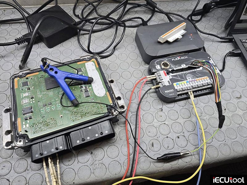 Flex Boot Glitch Unlock Peugeot 3008 MD1CS003 ECU