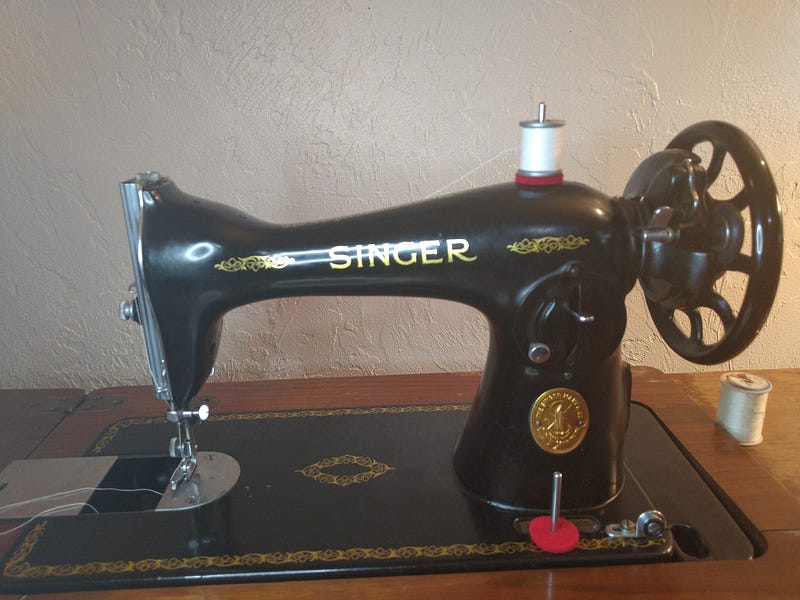 Learning About An Antique Singer Sewing Machine