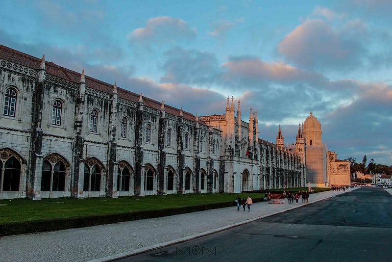 Curated by Mon - Mosteiro dos Jerónimos