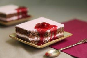 Red wine gateaux with wild berry jam