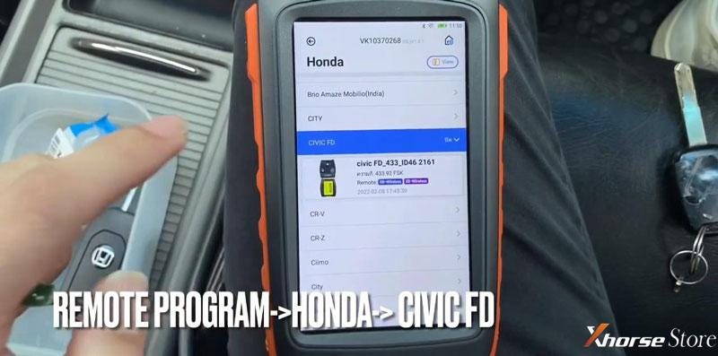 Xhorse VVDI Key Tool Max PRO が 2011 ホンダ シビック FD キーを追加