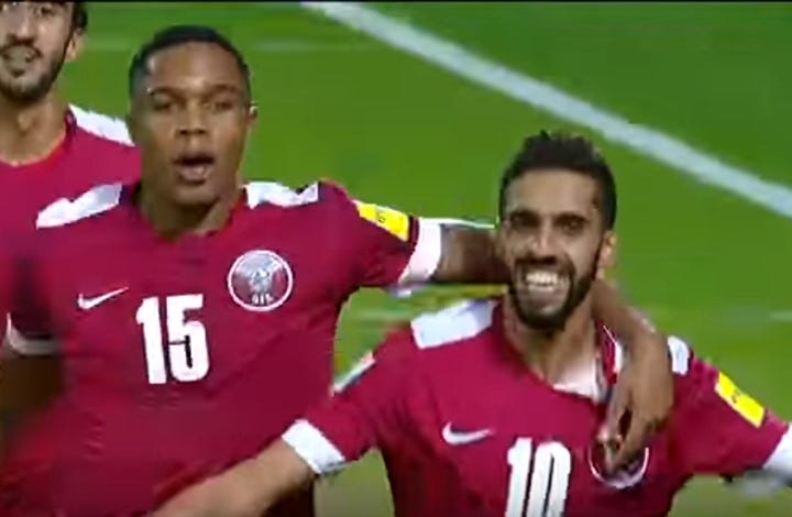 الهيدوس يقود قطر لـ"فوز صغير" على سوريا بالتصفيات (فيديو)