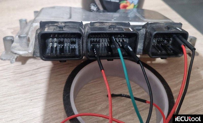 Foxflash Read and Write Citroen ME7.4.4 ECU on Bench
