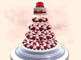 Circularly decorated cup cakes of white and maroon colors