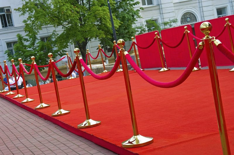 Way to success on the red carpet (Barrier rope)