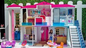 Barbie-dream-house