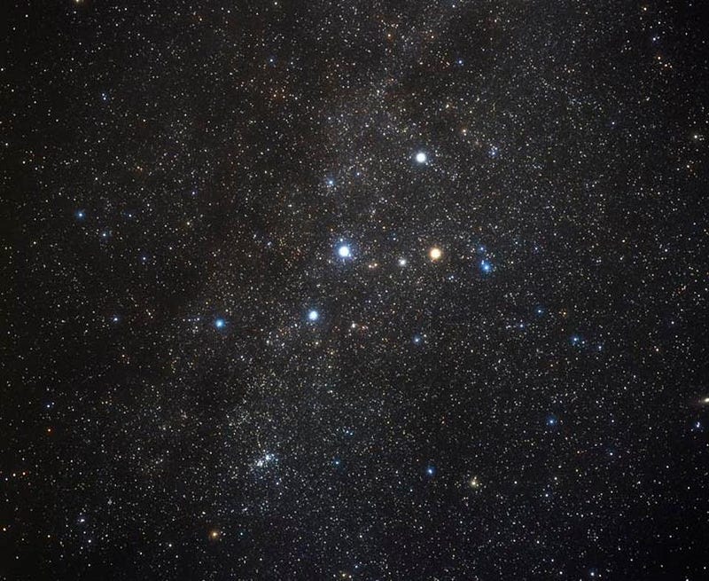 Are Any Stars Visible In The Night Sky Already Dead?