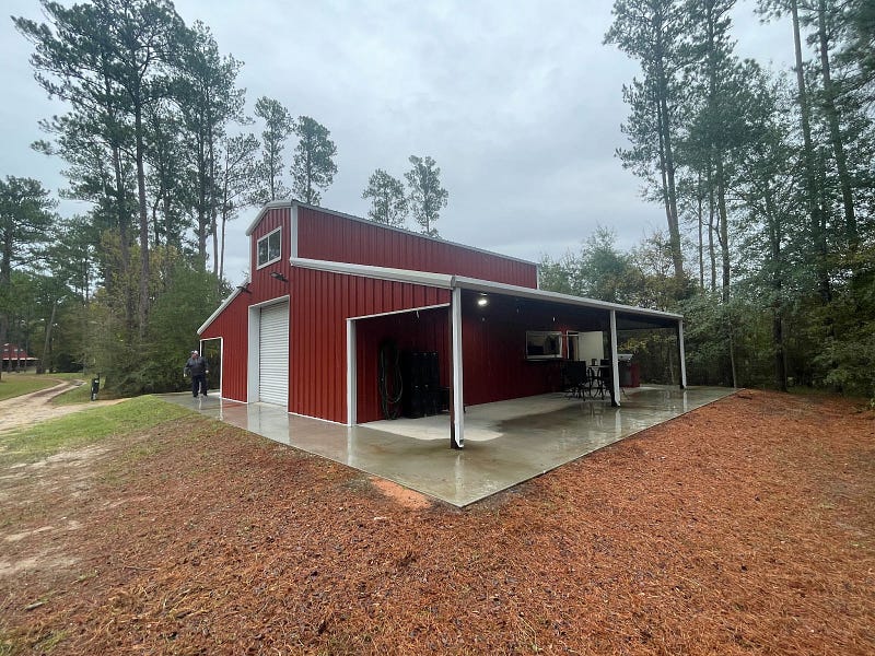 Exterior of Kirk and Shannon's Bedias Barndominium
