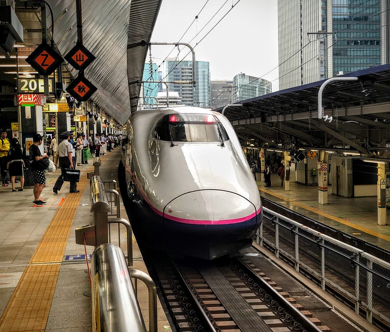 The Shinkansen bullet train at Tokyo Station. The Edo Five Routes were the basis for the paths taken. Photo by Kiwi Yamabushi.