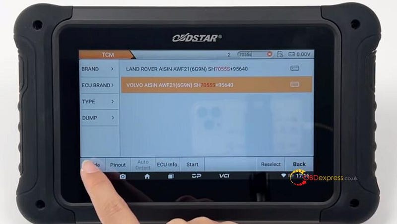 ベンチ上のOBDSTAR DC706によるVOLVO AISIN AWF21 SH7055S TCMクローン