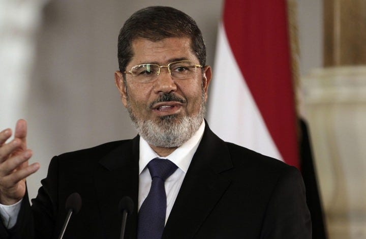 تلفزيون مصر يحقق مع ناشري تحية السيسي لمرسي في أكتوبر