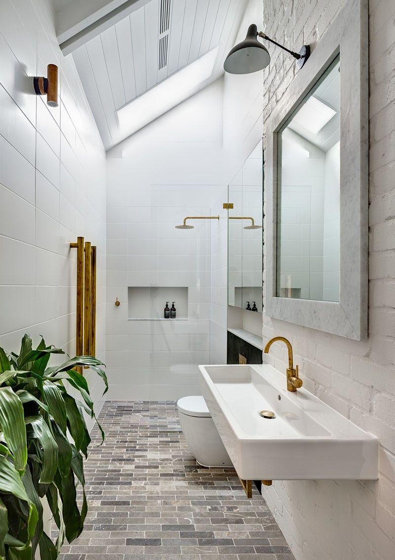 Barn House bathroom