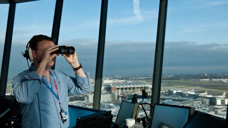 Experience life inside Heathrow control tower with this amazing 360 video #skiesabovebritain