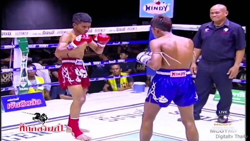 Liked on YouTube: ศึกอัศวินดำ ล่าสุด 2/15 26 ตุลาคม 2014 ย้อนหลัง HD http://youtu.be/bgsfVG8c6fI