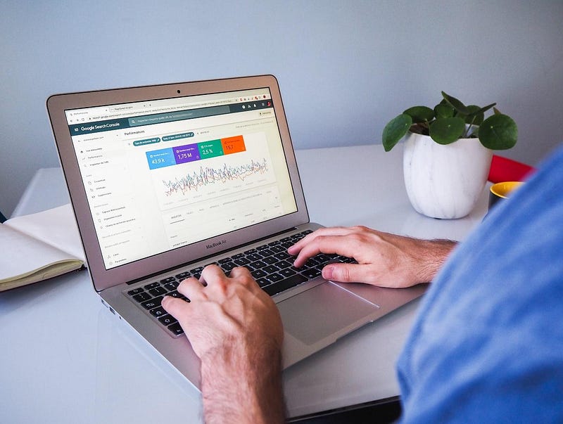 A person tracking the result the brand’s digital marketing strategy