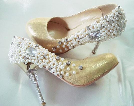 A Guide to Finding the Perfect Blinged-Out Pumps