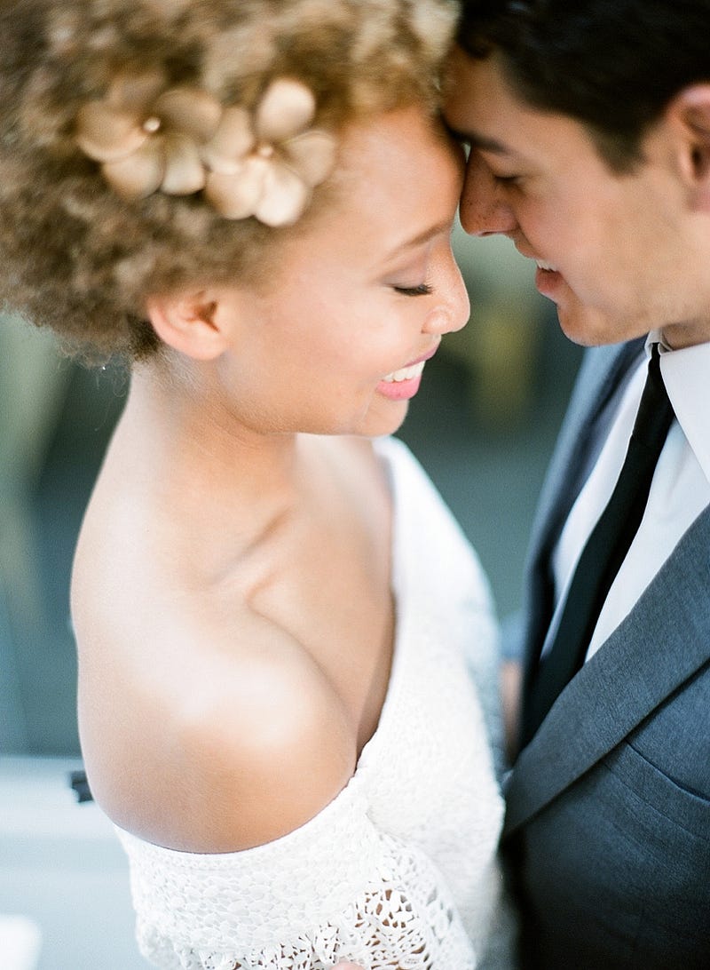 gold hair accessories - http://ruffledblog.com/downtown-dallas-rehearsal-dinner-inspiration