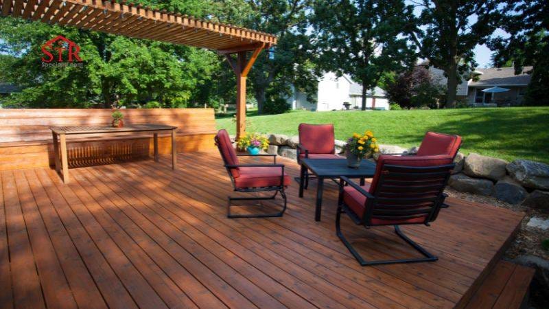 Top 8 Deck Features on Airbnb That Impress Your Guests