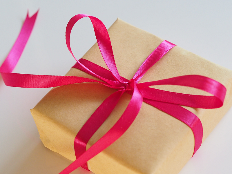 gift with pink bow