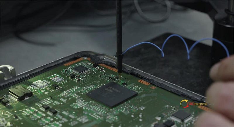 How to Unlock Bosch MD1CS003 ECU by Flex Boot Glitch