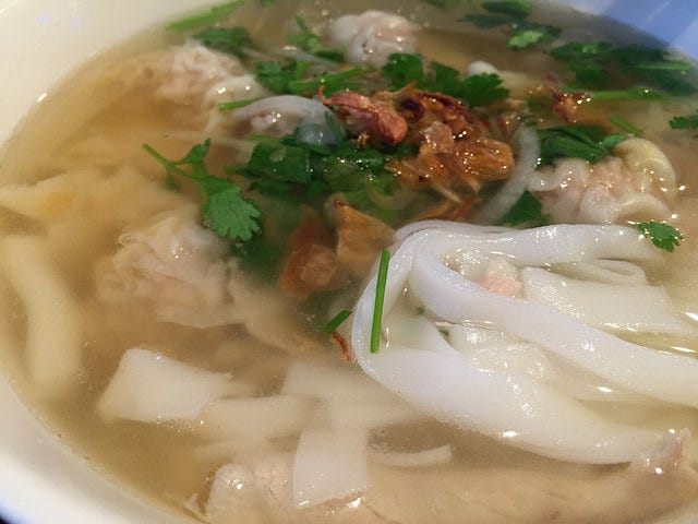 Hoành Thánh w/ Hofun Noodle