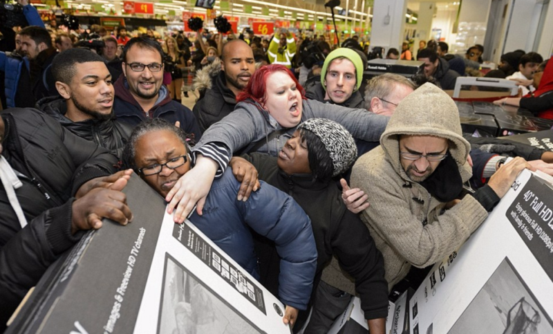 Belastningsmessig er det som skjer på Black Friday veldig likt i den digitale verden som i den fysiske verden; presser man titusenvis av besøkende inn dørene samtidig kan det fort gå galt.