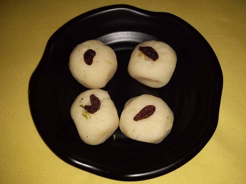 Peda — Final dish made by using Doodh Peda Recipe with Khoya.