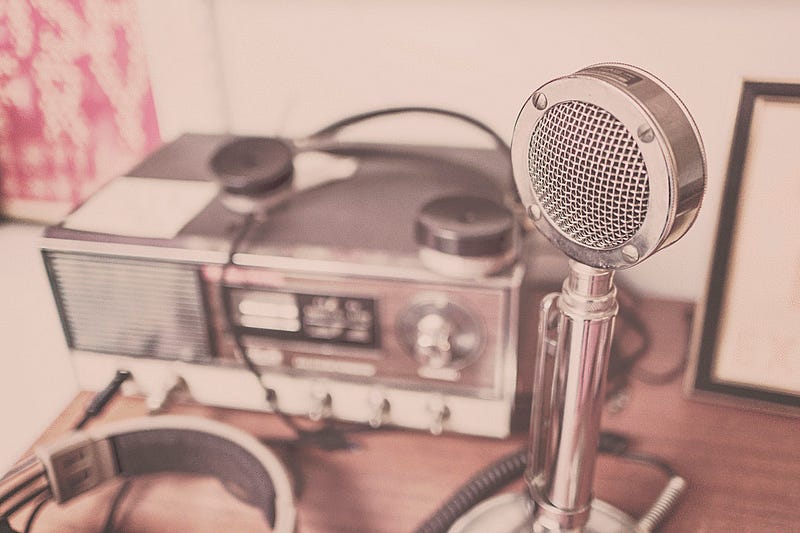 NO.2 [業餘舞監筆記本 Producer’s amateur note] 麥克風的種類// The Microphone - 這裡胡說 JL TALKS
