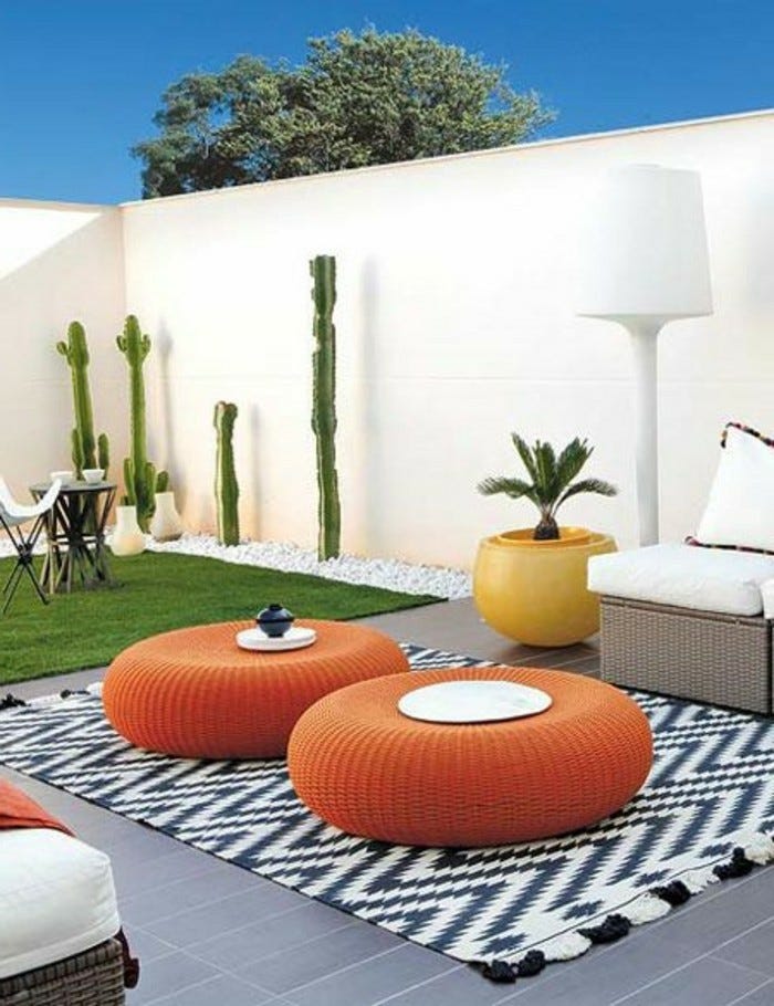 moderne-gartengestaltung-gartenmöbel-rasenfläche