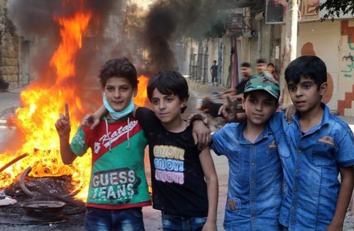 جراحون تحت الحصار في حلب يصفون كيف بدأ الموت يدب في أوصالها