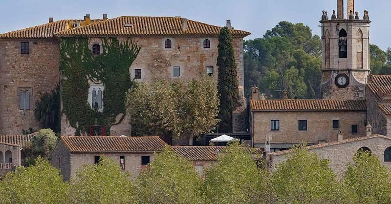 Join me for a writers retreat in Spain… for free!